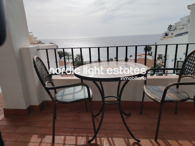 Apartamento con vistas panorámicas al mar en Nerja