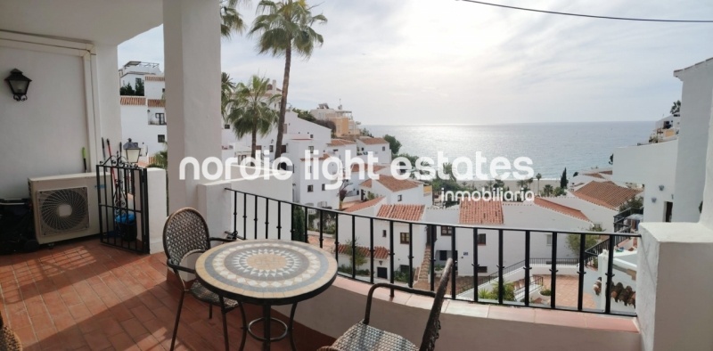 Apartamento con vistas panorámicas al mar en Nerja