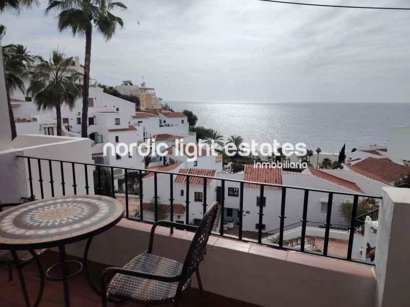 Apartamento con vistas panorámicas al mar en Nerja