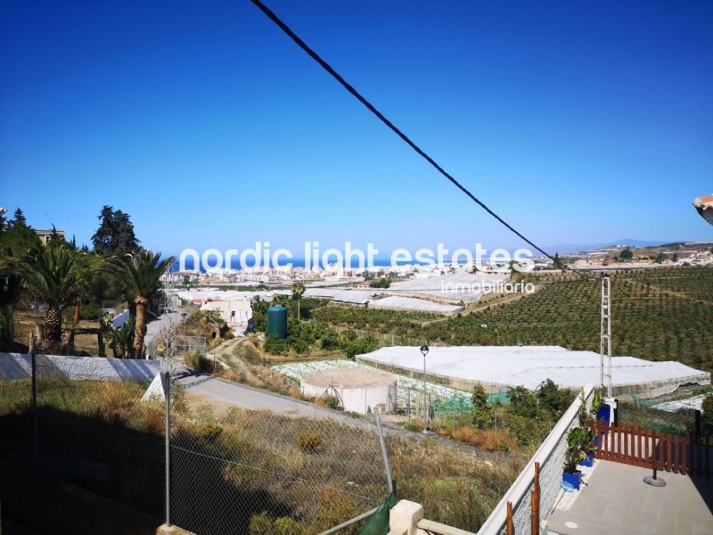 Good sized villa with pool and sea views in Torrox Costa