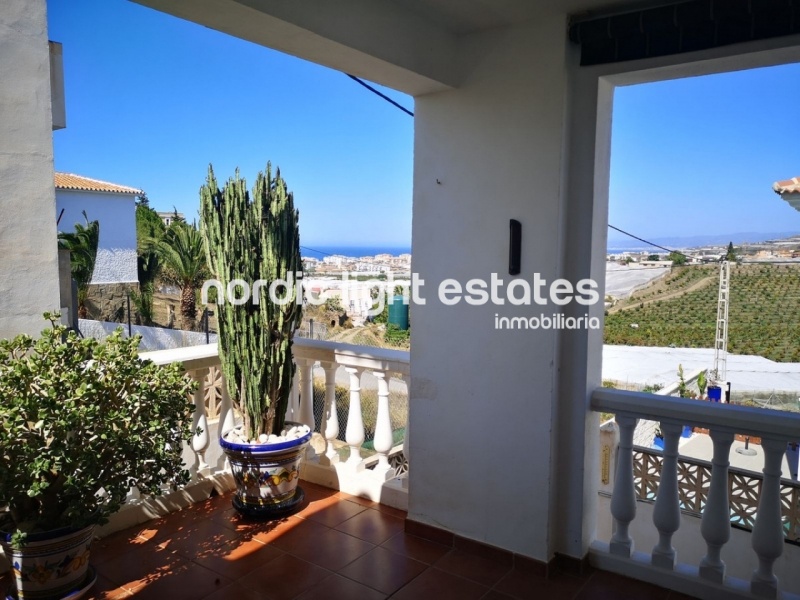 Good sized villa with pool and sea views in Torrox Costa