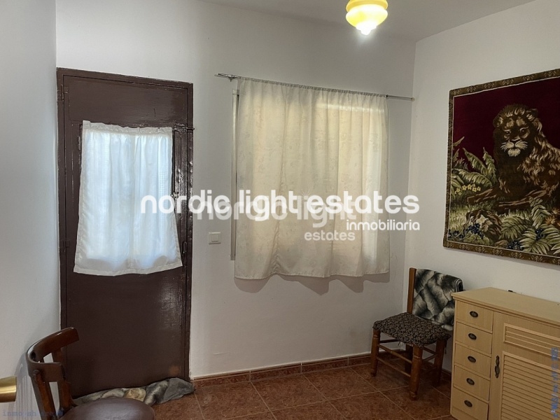 Linda casa con una parcela de 1.300m2 en Torrox Costa