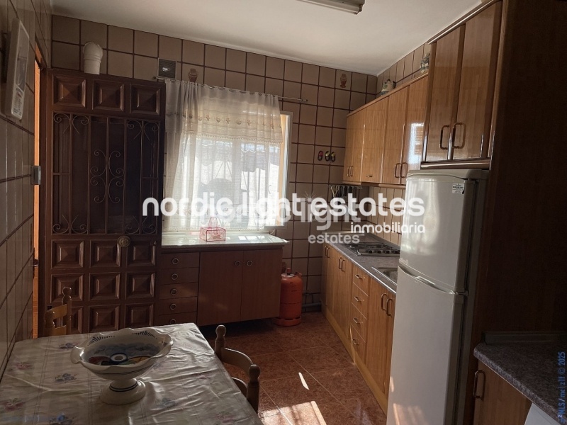 Linda casa con una parcela de 1.300m2 en Torrox Costa