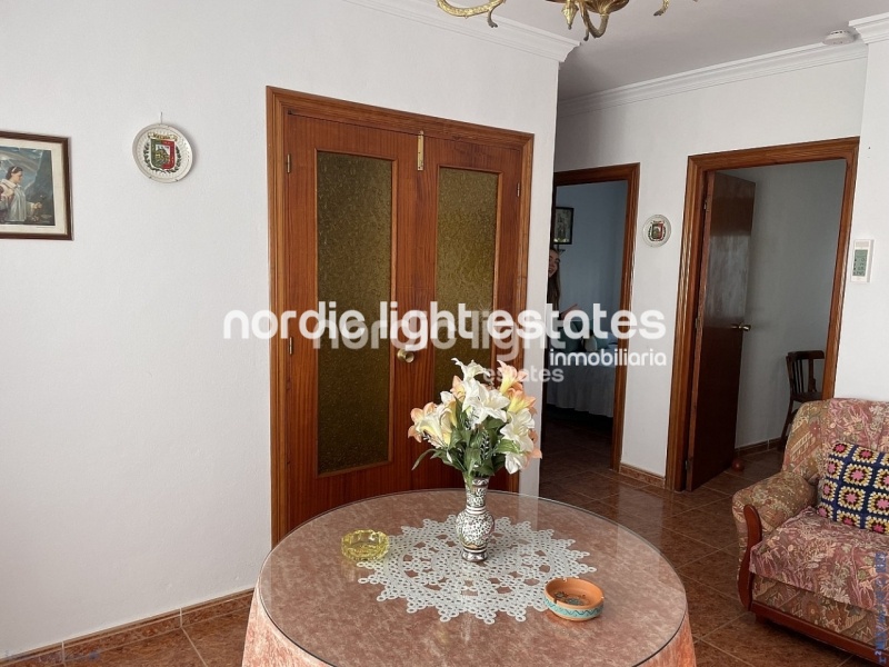 Linda casa con una parcela de 1.300m2 en Torrox Costa