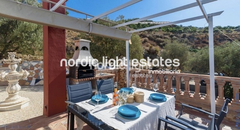 Fantástica villa de campo a solo 3 kilómetros de Torrox 