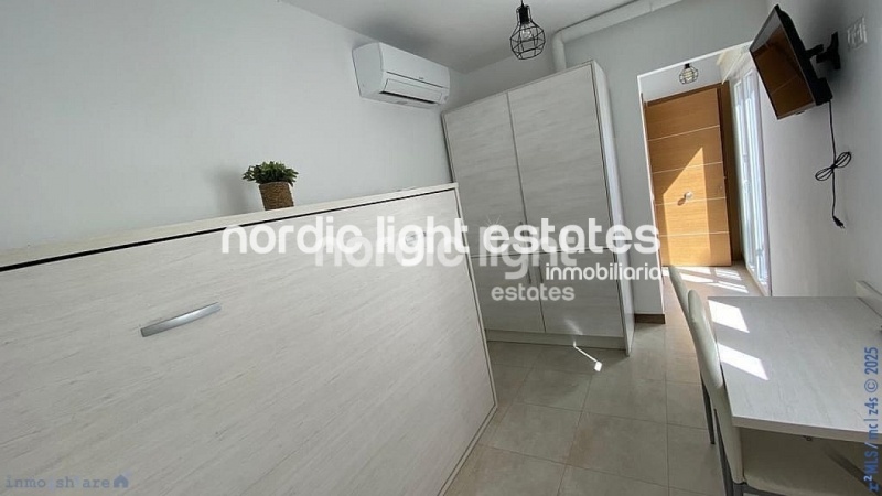 Casa adosada con 3 estudios reformados en Torrox