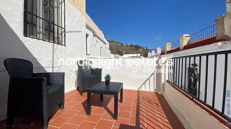 Casa adosada con 3 estudios reformados en Torrox