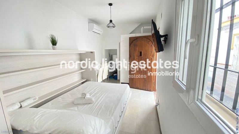Casa adosada con 3 estudios reformados en Torrox