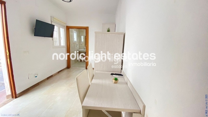 Casa adosada con 3 estudios reformados en Torrox