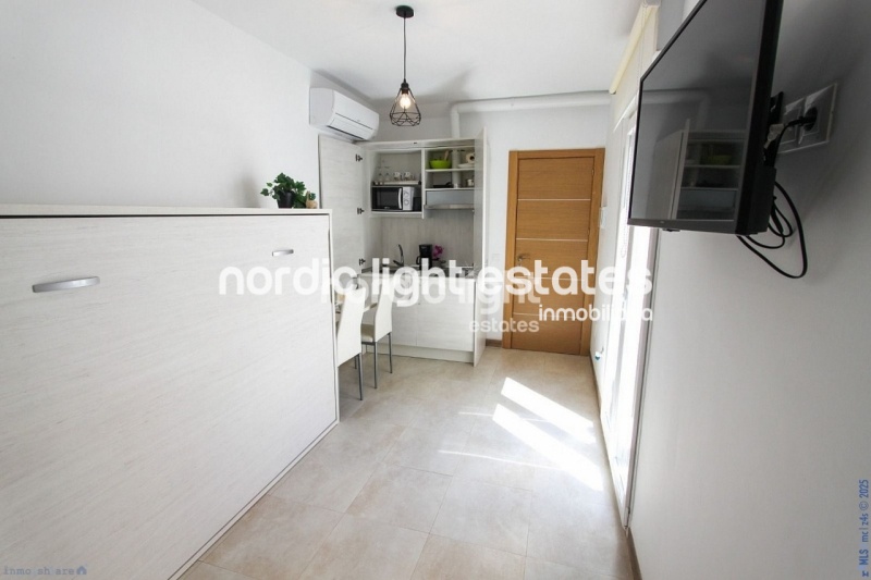 Casa adosada con 3 estudios reformados en Torrox