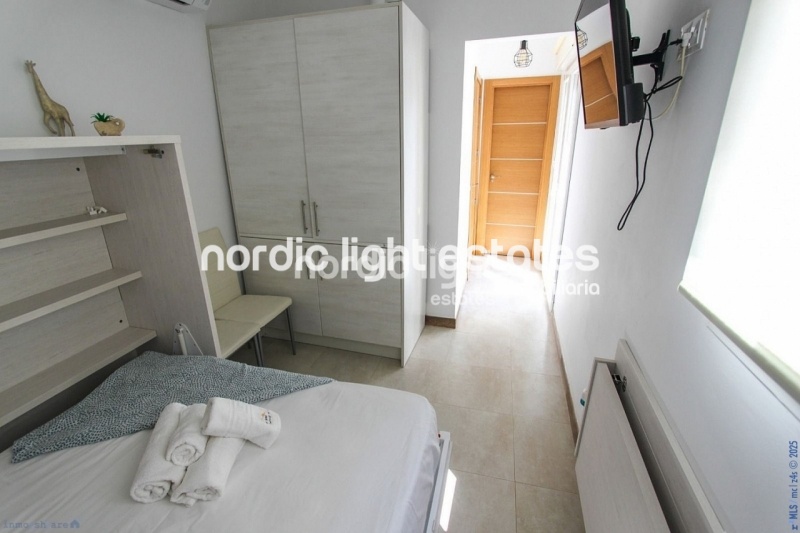Casa adosada con 3 estudios reformados en Torrox