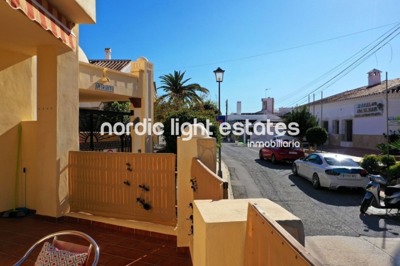 Encantadora casa adosada en la exclusiva zona de Chimenea en Nerja