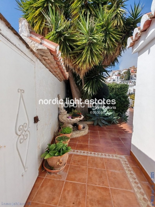 Impresionante villa en Nerja, 5 dormitorios. 