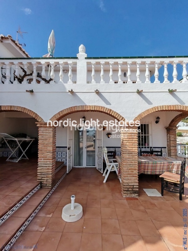 Impresionante villa en Nerja, 5 dormitorios. 