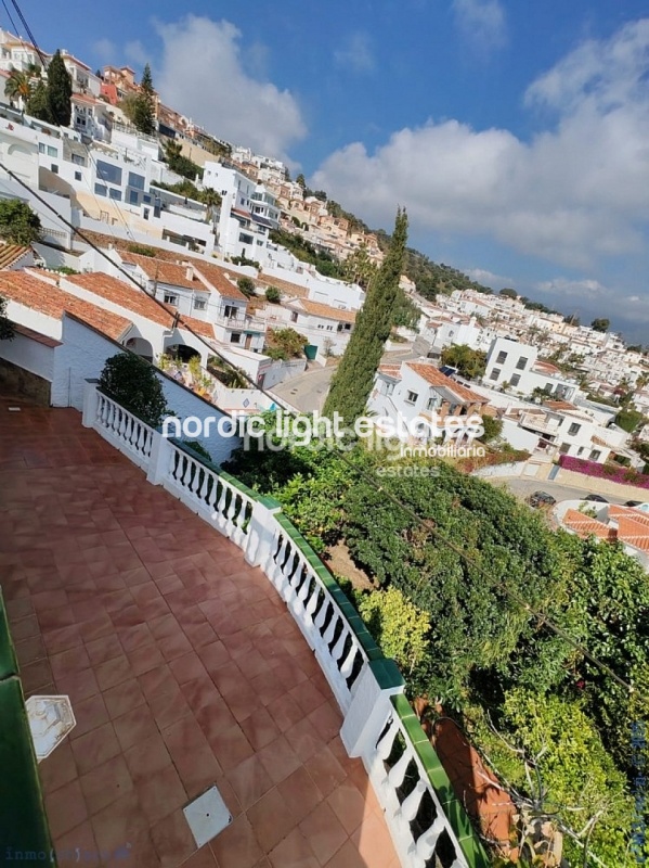 Impresionante villa en Nerja, 5 dormitorios. 