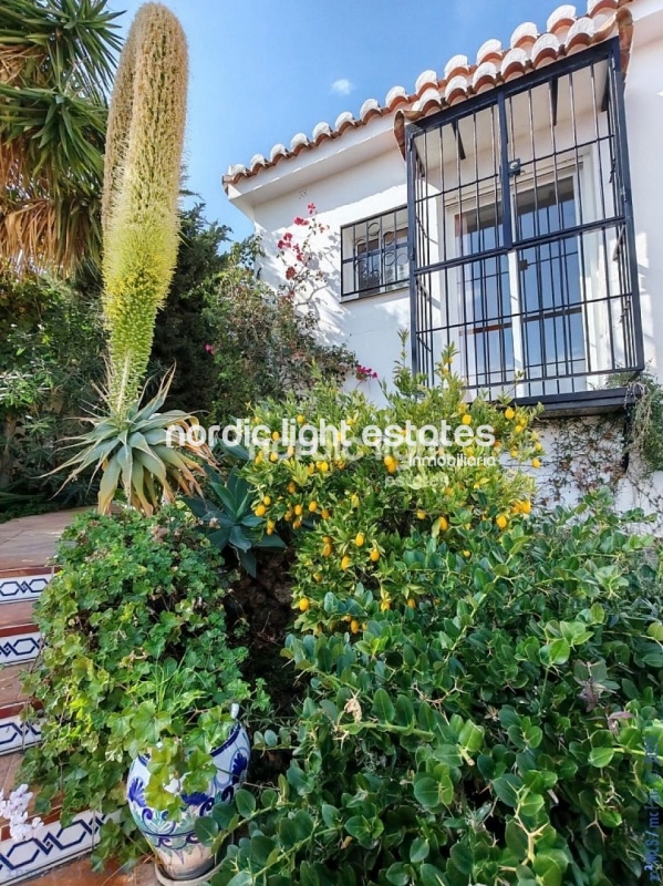 Impresionante villa en Nerja, 5 dormitorios. 