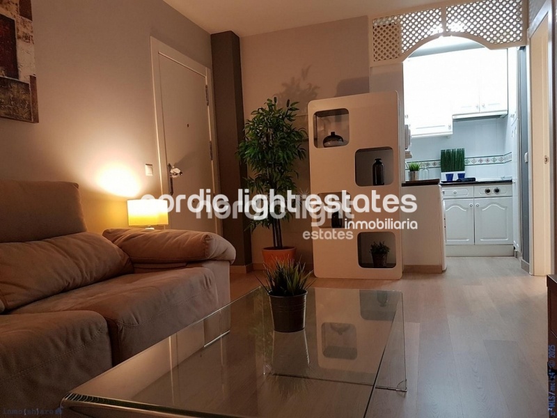 Moderno apartamento zona Avenida Barcelona en Málaga, plaza de garaje y trastero