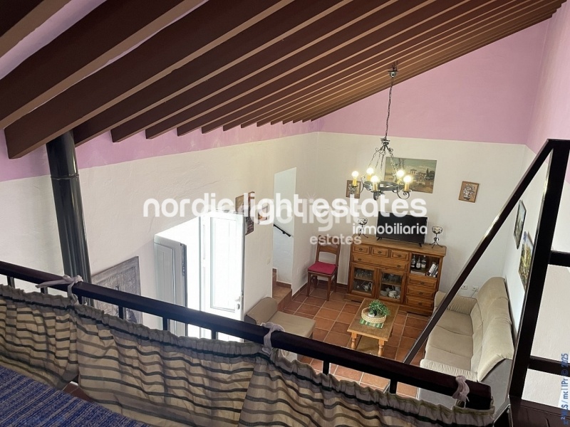 Auténtica casa de pueblo con pequeña piscina privada en Maro, Nerja