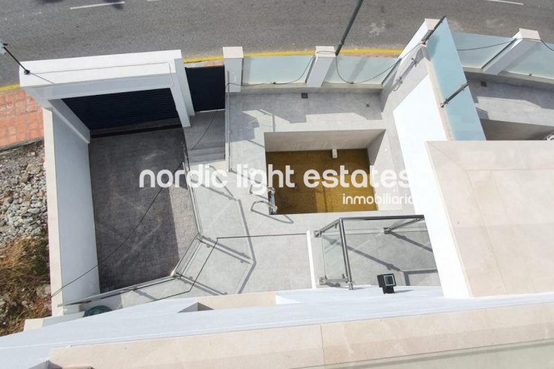 Villa a estrenar en Nerja