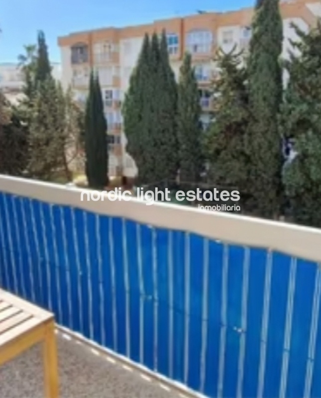 Maravilloso apartamento con terraza y piscina comunitaria en Torre del Mar