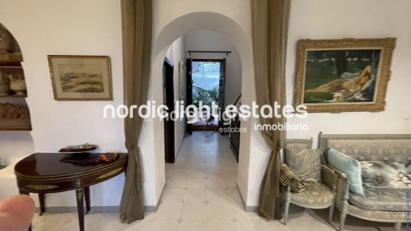 Exclusiva finca con 3 casas a solo 500 metros de Frigiliana