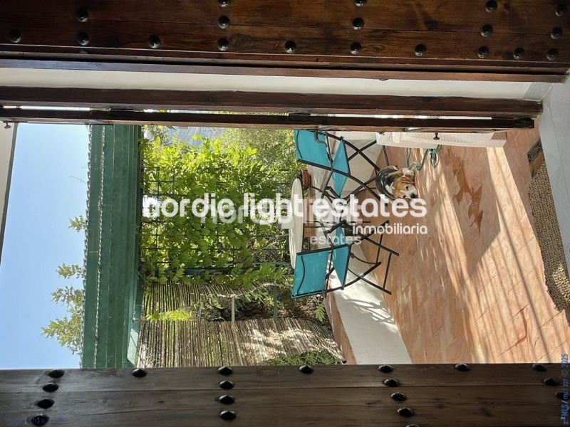 Exclusiva finca con 3 casas a solo 500 metros de Frigiliana