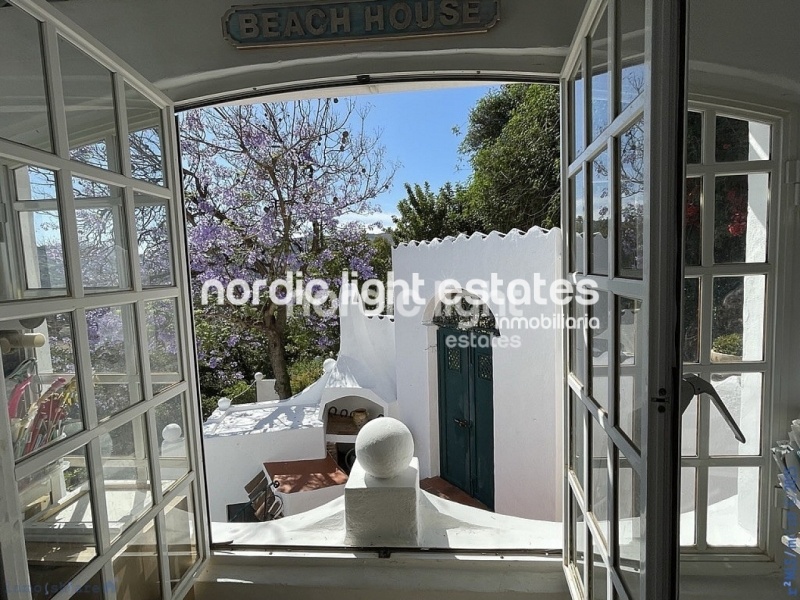 Exclusiva finca con 3 casas a solo 500 metros de Frigiliana