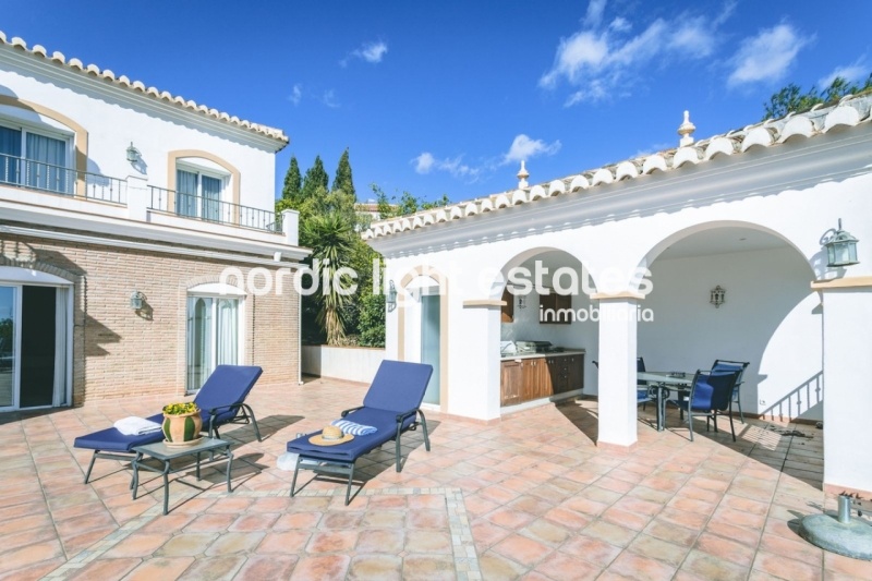 Elegante villa en Cortijos San Rafael, entre Nerja y Frigiliana