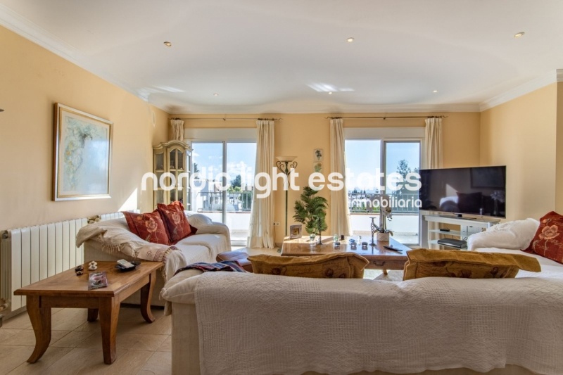 Elegante villa en Cortijos San Rafael, entre Nerja y Frigiliana
