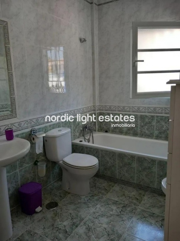 Villa con piscina y cochera para 2 coches en La Cala de Moral