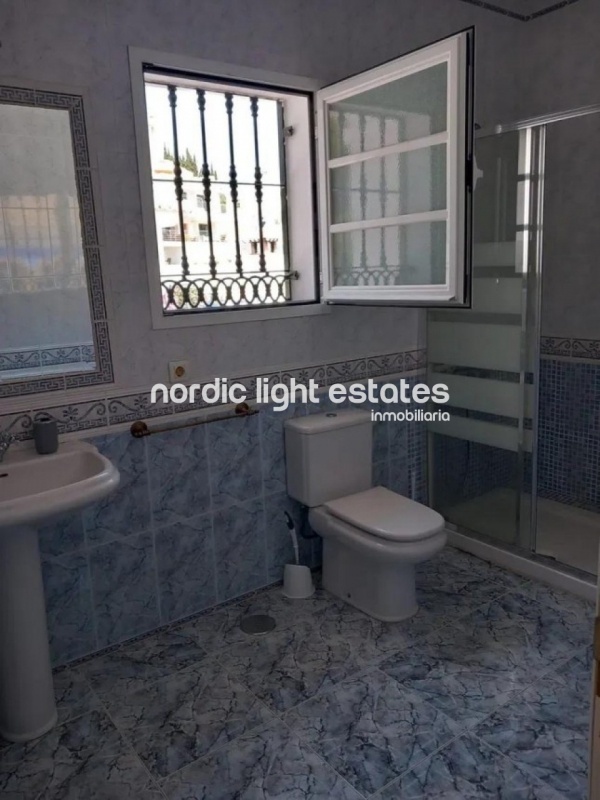 Villa con piscina y cochera para 2 coches en La Cala de Moral
