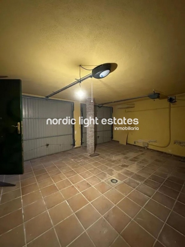 Villa con piscina y cochera para 2 coches en La Cala de Moral