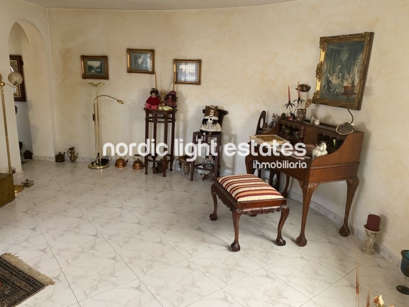 Bonita casa pareada con jardín y terrazas en Caleta de Vélez