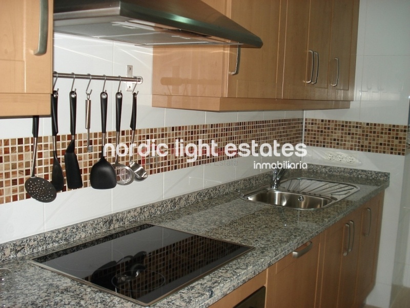 Estupendo apartamento (última planta) situado en la urbanización Baviera Golf, Caleta de Vélez