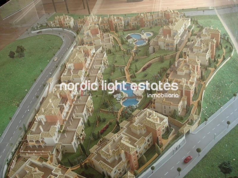 Estupendo apartamento (última planta) situado en la urbanización Baviera Golf, Caleta de Vélez