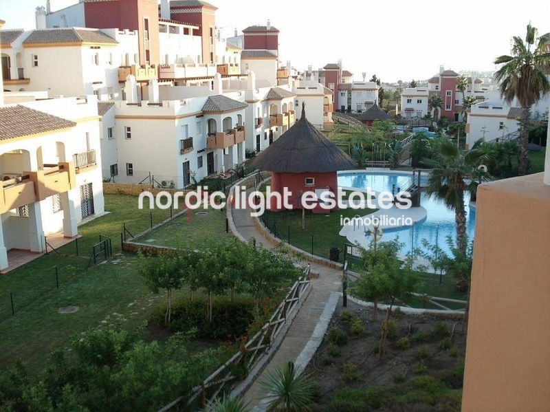 Estupendo apartamento (última planta) situado en la urbanización Baviera Golf, Caleta de Vélez