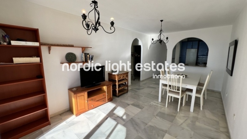 Exclusivo apartamento con parking en primera línea de la playa del Peñoncillo, Torrox Costa