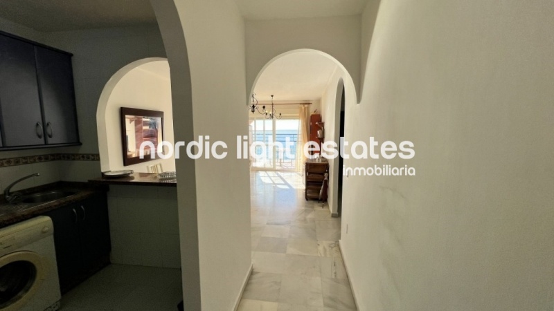 Exclusivo apartamento con parking en primera línea de la playa del Peñoncillo, Torrox Costa