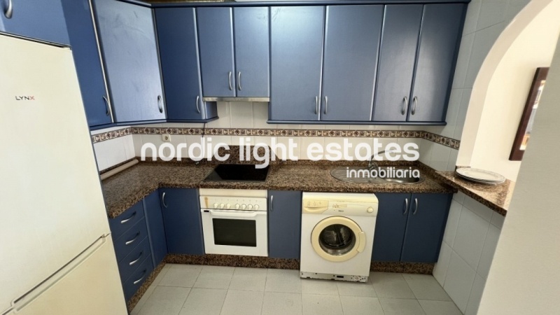 Exclusivo apartamento con parking en primera línea de la playa del Peñoncillo, Torrox Costa