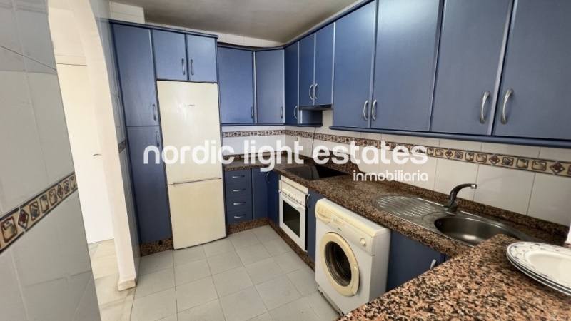 Exclusivo apartamento con parking en primera línea de la playa del Peñoncillo, Torrox Costa