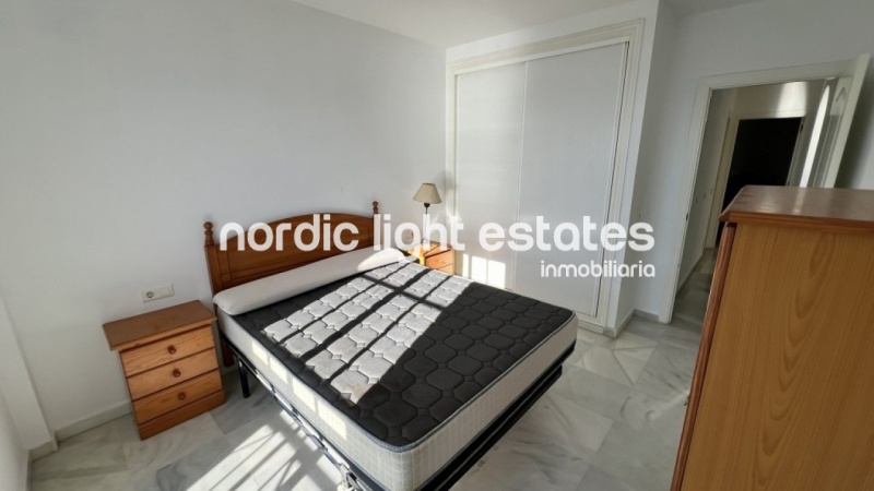 Exclusivo apartamento con parking en primera línea de la playa del Peñoncillo, Torrox Costa