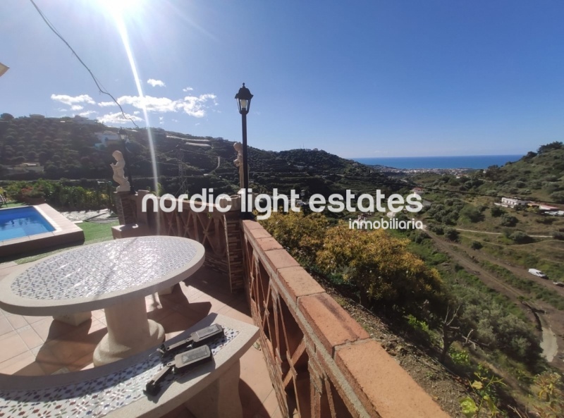 Propiedades similares Para todo el año. Linda villa cerca de Torrox Pueblo