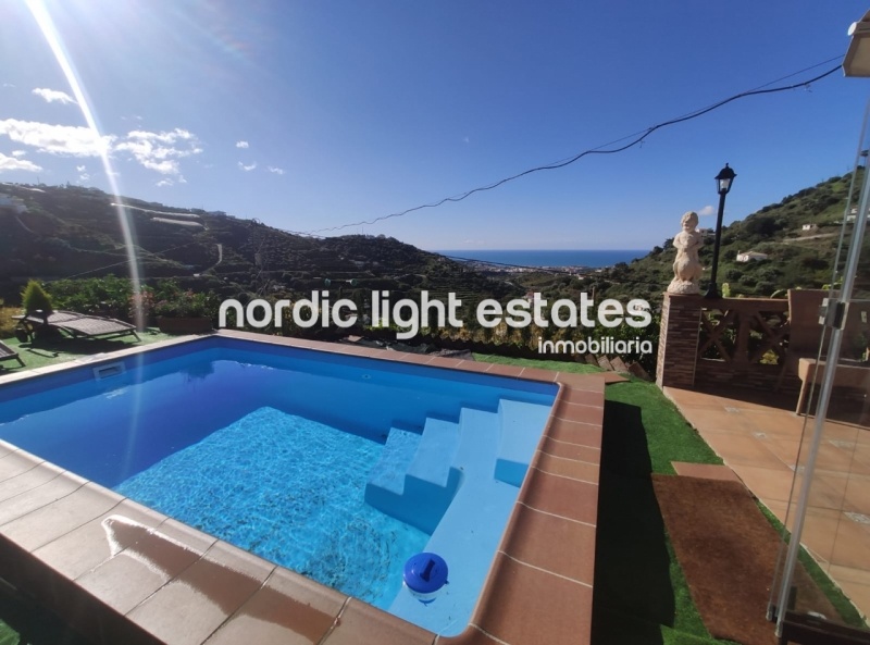 Propiedades similares Para todo el año. Linda villa cerca de Torrox Pueblo
