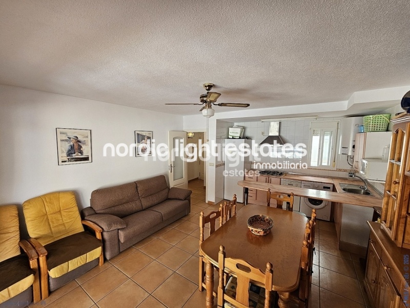Apartment in a well-maintained gates community in Torrox Costa
