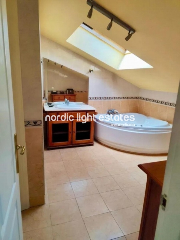 ¡¡¡Oportunidad!!! Ático dúplex 3 dormitorios, 3 baños en Málaga