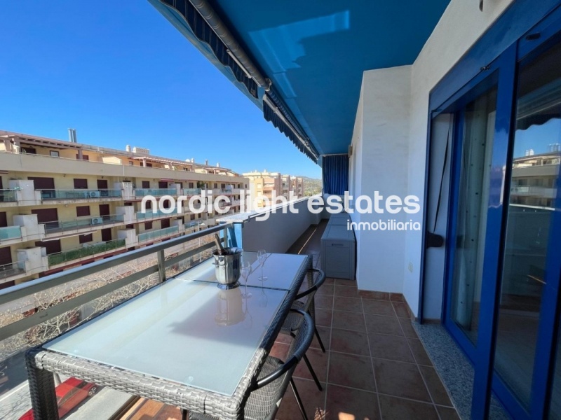 Atractivo apartamento con plaza de garaje a 300 metros de la playa en Torre del Mar 