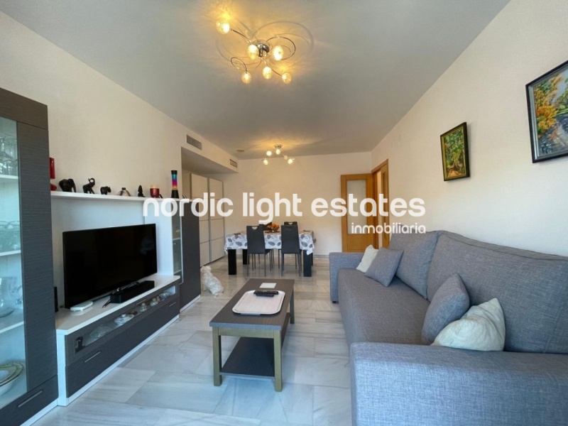 Atractivo apartamento con plaza de garaje a 300 metros de la playa en Torre del Mar 