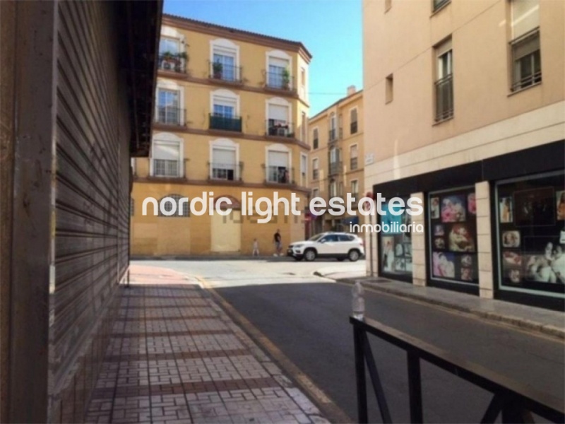 Apartamento 4 dormitorios cerca del centro histórico en Málaga capital