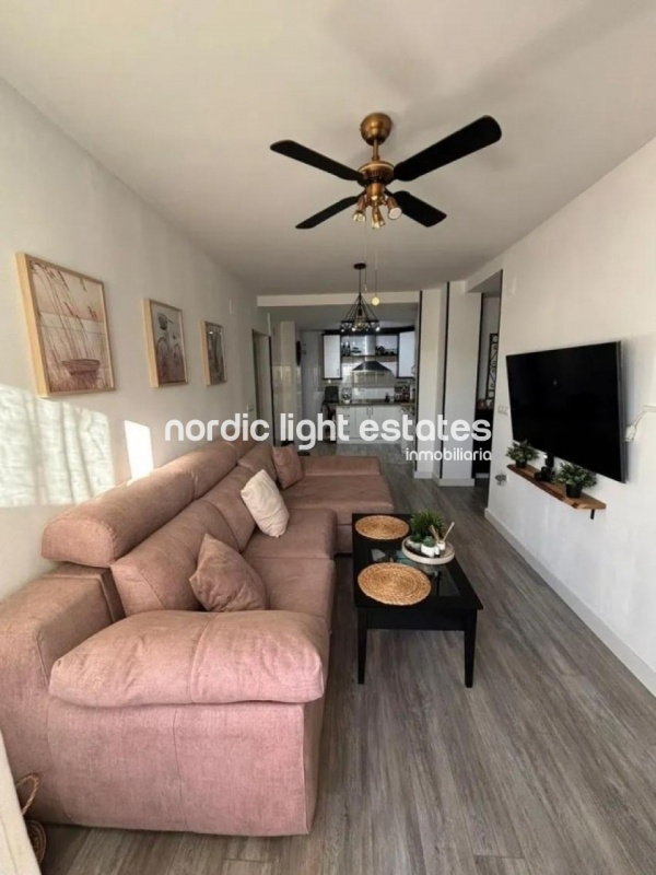 Apartamento con terraza de 76m2 y plaza de garaje en Almuñécar 