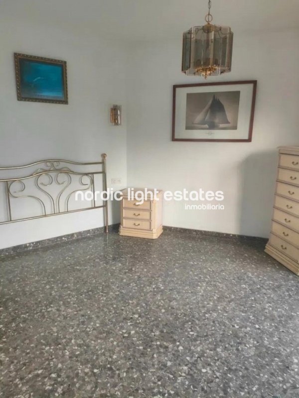Amplio piso en Avenida de Andalucía en Málaga capital